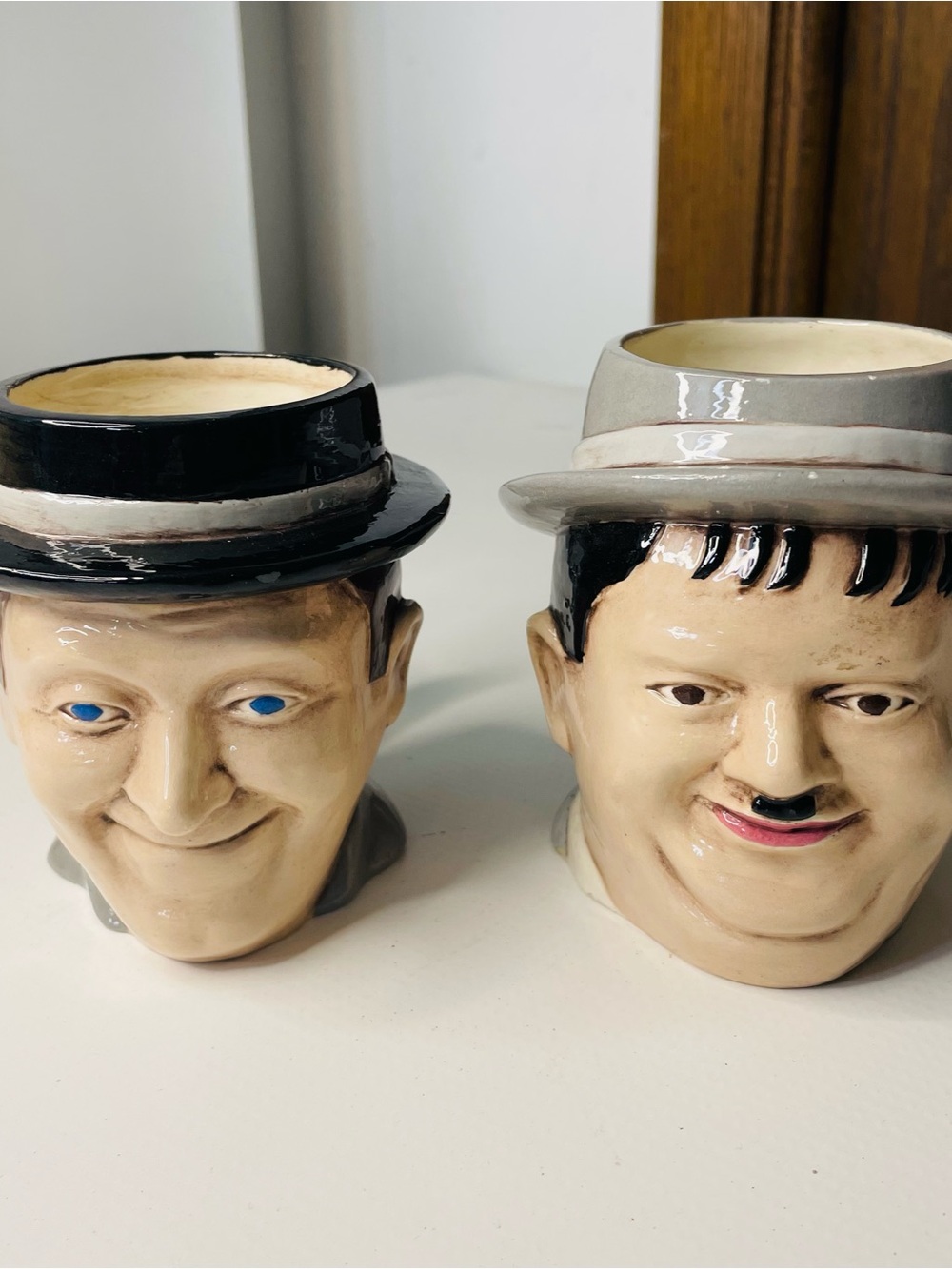 Hand painted Laurel & Hardy MugsCeramic Character Mug Set in Black and Gray Hats